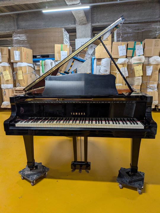YAMAHA