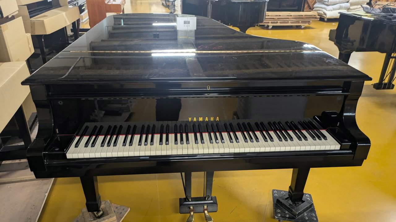 YAMAHA