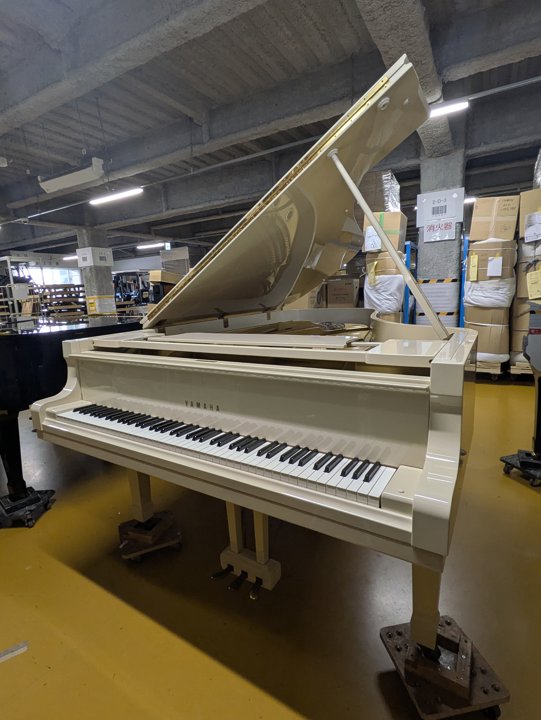 YAMAHA