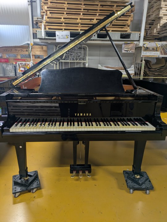 YAMAHA