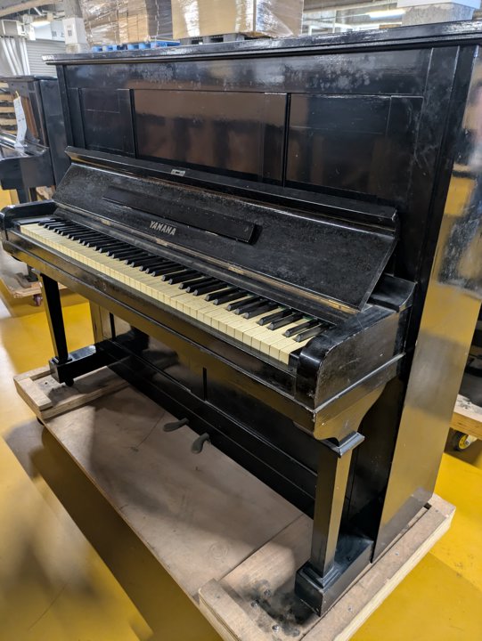 YAMAHA