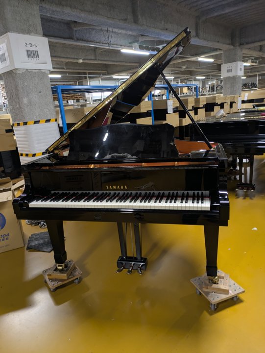 YAMAHA