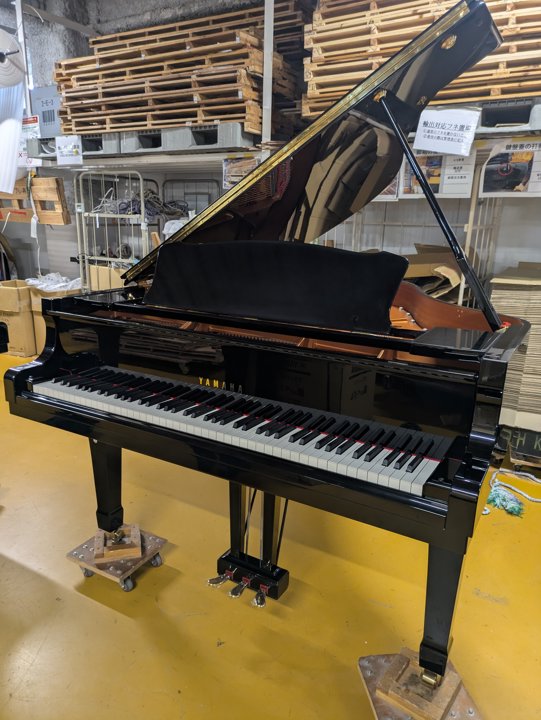 YAMAHA