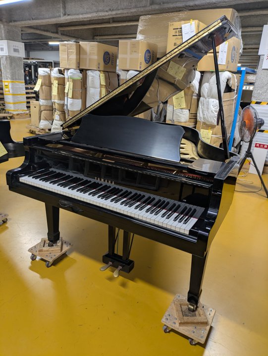 YAMAHA