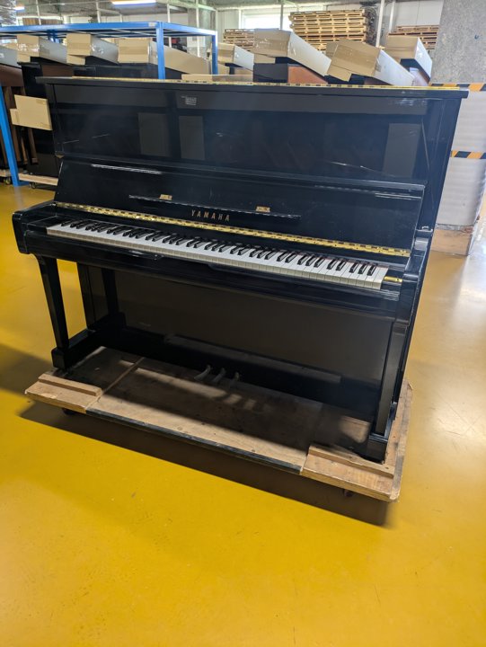 YAMAHA