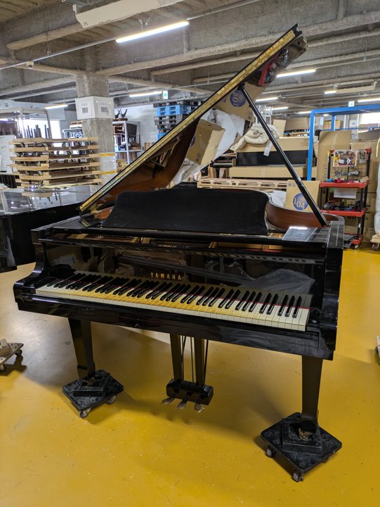 YAMAHA