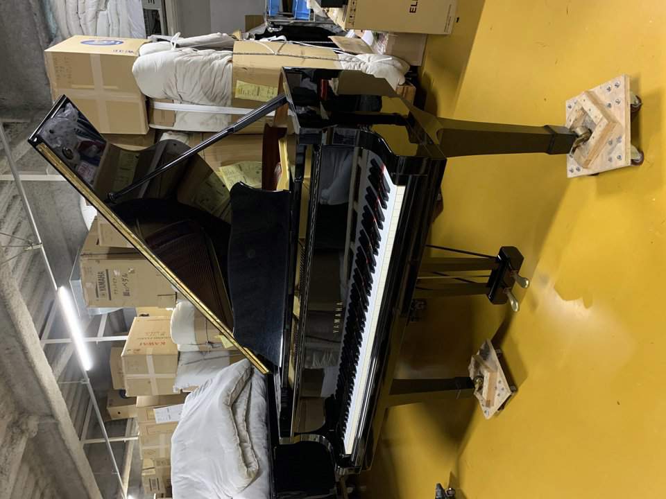 YAMAHA