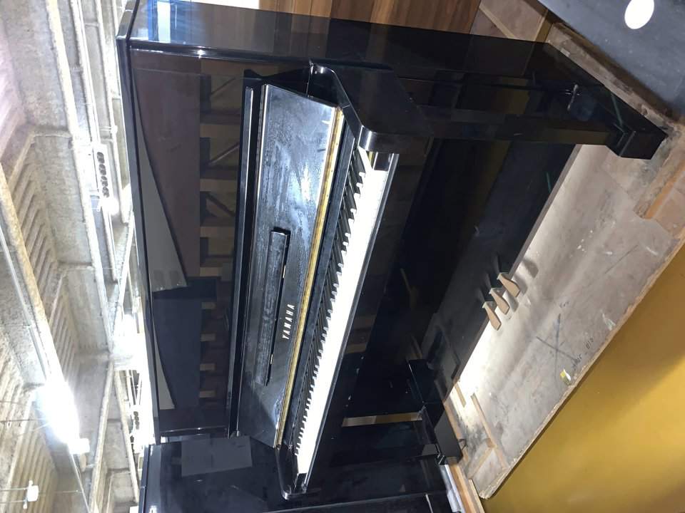 YAMAHA
