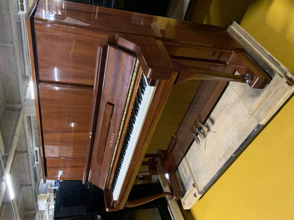 YAMAHA
